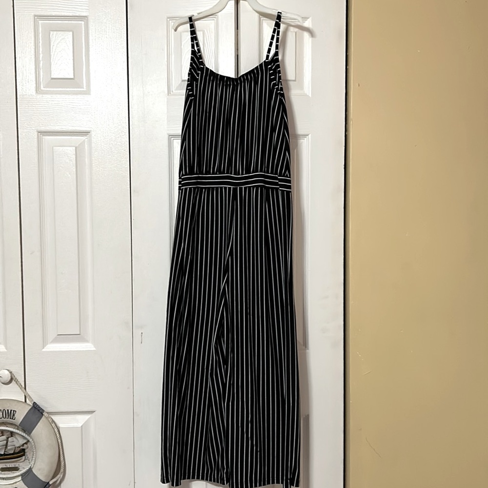 Stripes black and white dress jumper. Size S/M